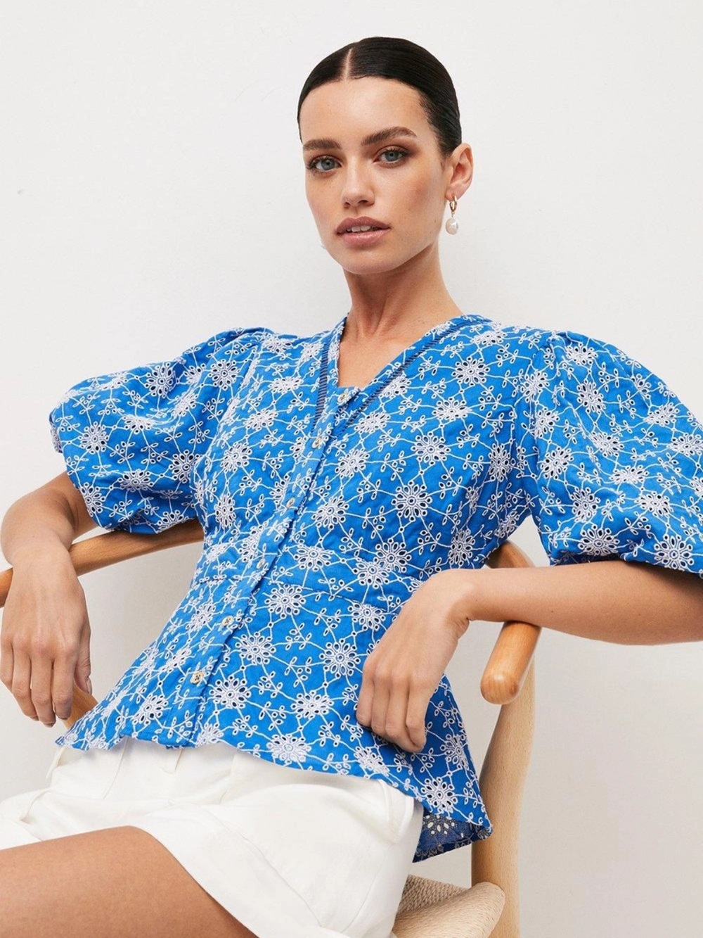 Karen Millen Contrast Broderie Woven Eyelet Blouse Blue White Sz 8 NWT Feminine